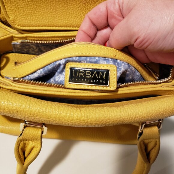 Emmylou Crossbody Purse ~ Urban Expression - Picture 3 of 4